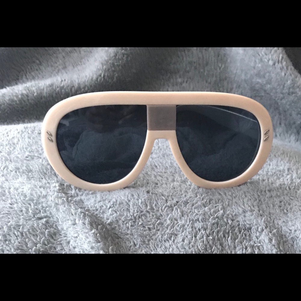 Diva shades